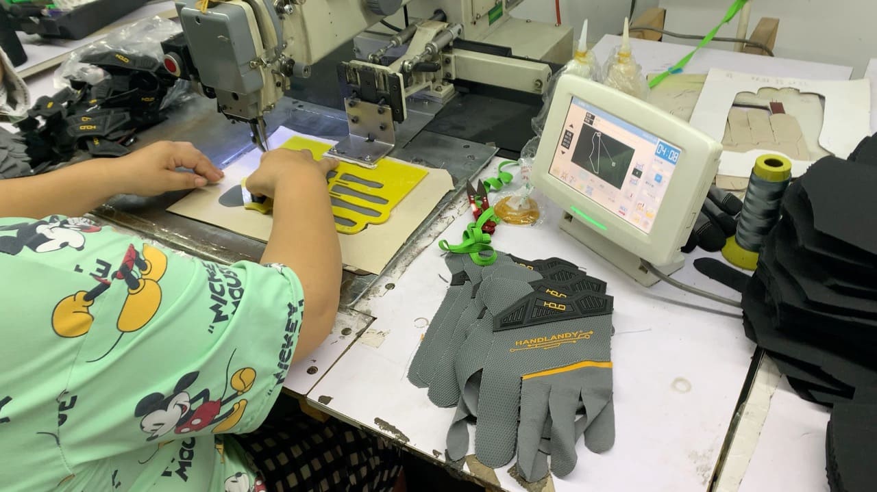 Computer Stitching-Gloves