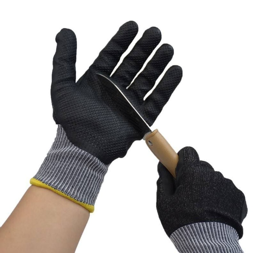 Cut resistant gloves